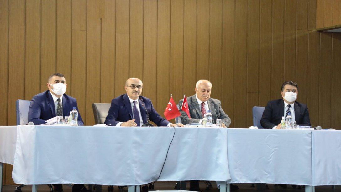 Mardin Valisi Sn. Mahmut DEMİRTAŞ başkanlığında, 'Muhtar ve Okul Müdürü Buluşmaları' kapsamında ilçemizdeki eğitim ile ilgili tüm paylaşlarla durum değerlendirme toplantısı yapıldı.